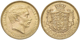 DANIMARCA Cristiano X (1912-1947) 20 Kroner 1916 - KM 817.1 AU (g 8,99)
SPL
