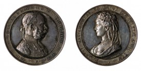 Franz Joseph I 1848 - 1916
Medaglia 1879 per le nozze d’argento della coppia imperiale, dedicata dalla città di Budapest argento, incisore del conio ...