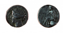 Bruttium 
Terina - Nomos databile al periodo 445-425 a.C. - Diritto: testa di ninfa a sinistra - Rovescio: la Nike seduta a sinistra su un’anfora - g...