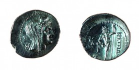 Bruttium 
Lega dei Brettii - Dracma databile al periodo 214-215 a.C. - Diritto: testa velata di Hera a destra; nel campo a sinistra uno scettro e una...