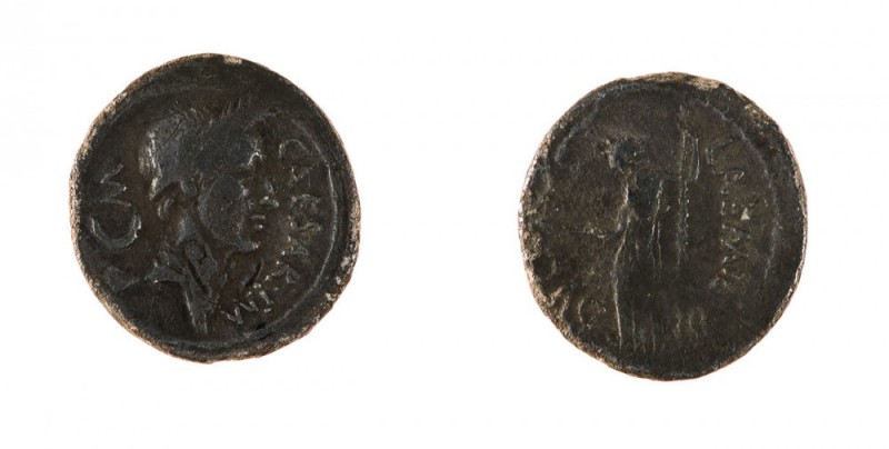 Monete Romane Pre-Imperiali 
Giulio Cesare (49-44 a.C.) - Denaro databile al 44...