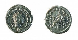 Eliogabalo (218-222 d.C.) 
Antoniniano - Zecca: Roma - Diritto: busto radiato e drappeggiato dell’Imperatore a destra - Rovescio: la Fides seduta a s...
