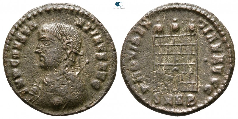 Constantine I the Great AD 306-337. Heraclea
Follis Æ

19 mm., 3.00 g.


...
