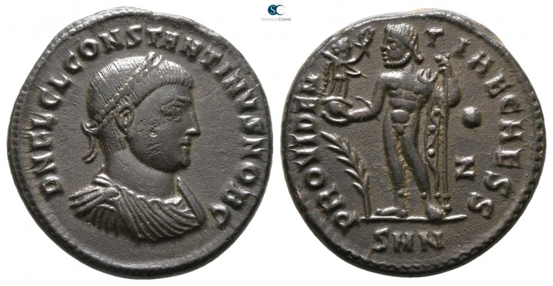 Constantius II as Caesar AD 324-337. Nicomedia
Follis Æ

18 mm., 3.27 g.

...