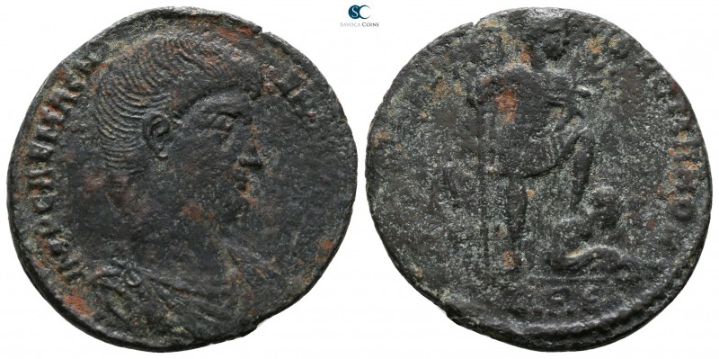 Magnentius AD 350-353. Rome (?)
Centenionalis Æ

24 mm., 5.01 g.



nearl...