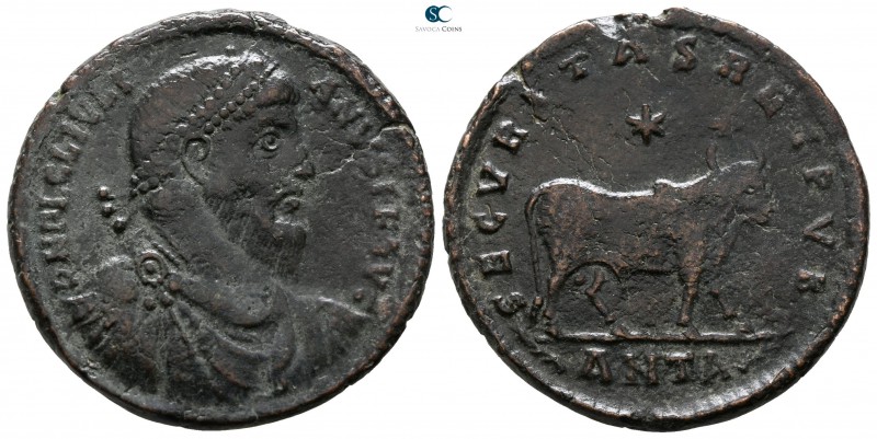 Julian II AD 360-363. Antioch
Double Maiorina Æ

27 mm., 8.55 g.



very ...