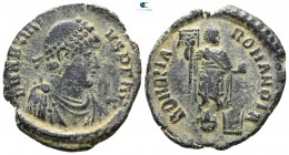 Gratian AD 375-383. Follis Æ