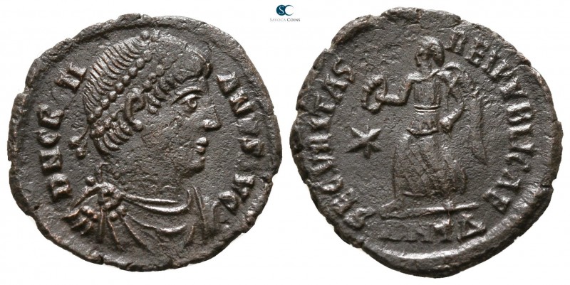 Gratian AD 375-383. Antioch
Follis Æ

17 mm., 1.83 g.



nearly very fine...
