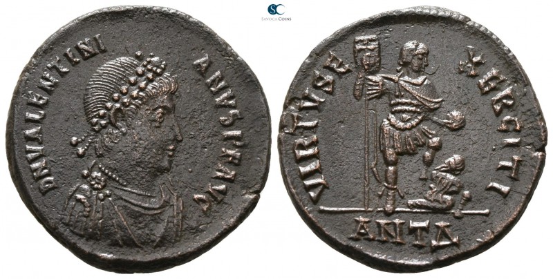 Valentinian II AD 375-392. Antioch
Follis Æ

22 mm., 4.89 g.



good very...