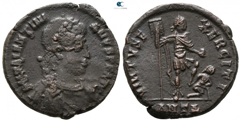 Valentinian II AD 375-392. Antioch
Follis Æ

21 mm., 5.18 g.



very fine...