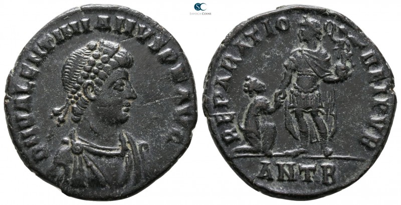 Valentinian II AD 375-392. Antioch
Follis Æ

22 mm., 5.05 g.



very fine...