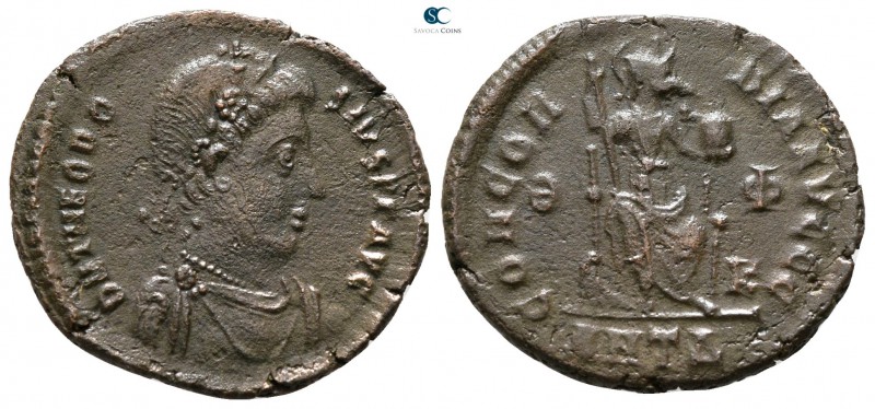 Theodosius I. AD 379-395. Antioch
Follis Æ

19 mm., 2.11 g.



very fine