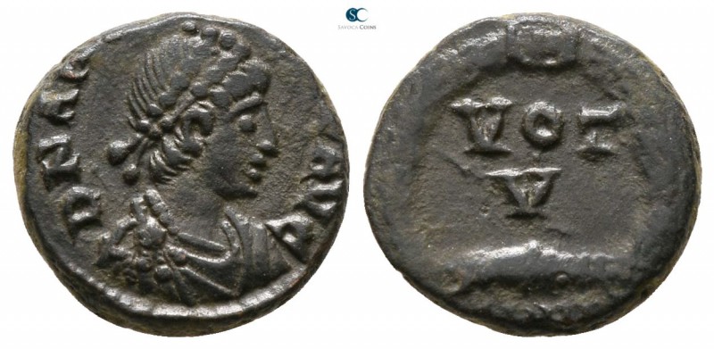 Arcadius AD 383-408. Heraclea
Nummus Æ

12 mm., 1.65 g.



nearly very fi...