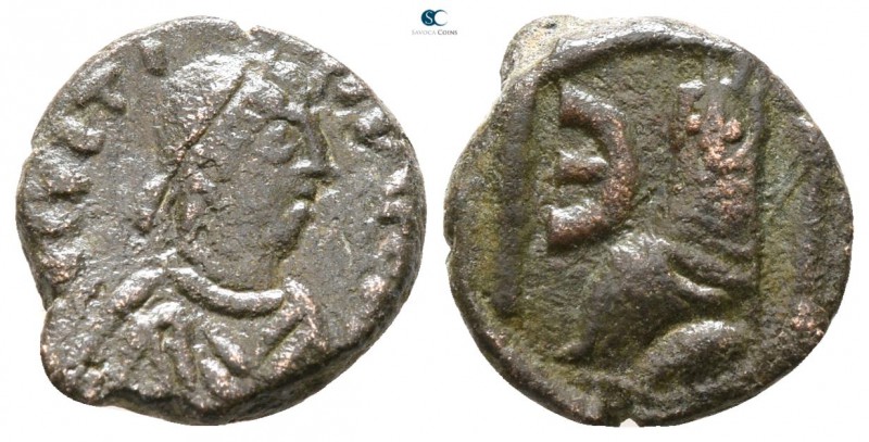 Justin I AD 518-527. Antioch
Pentanummium Æ

12 mm., 1.65 g.



very fine...
