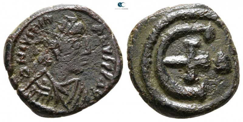 Justinian I. AD 527-565. Antioch
Pentanummium Æ

15 mm., 2.54 g.



very ...