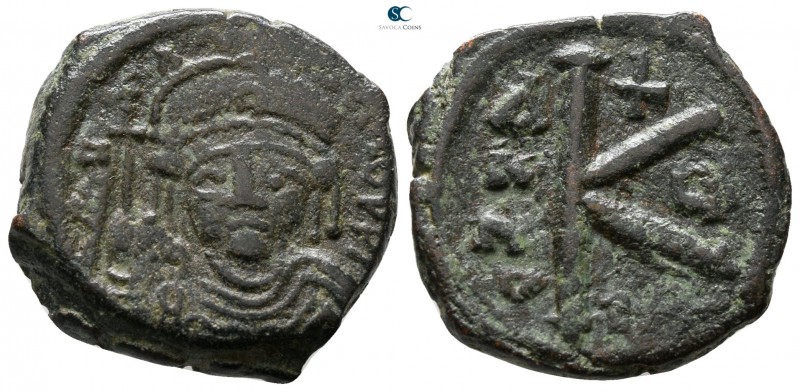Maurice Tiberius AD 582-602. Constantinople
Half follis Æ

21 mm., 6.50 g.
...