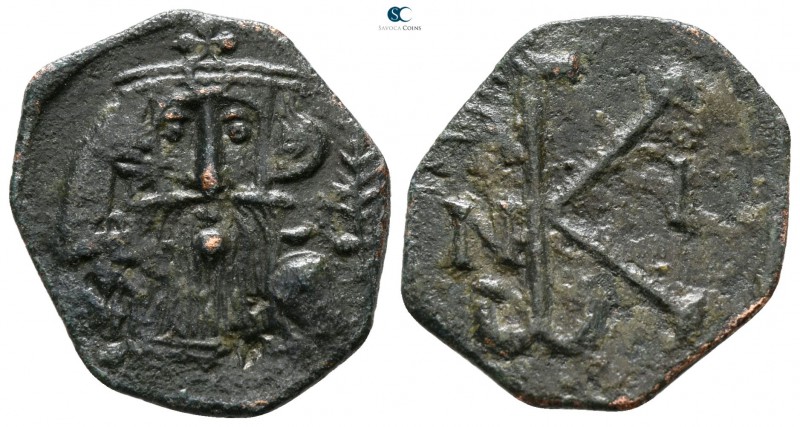Constans II AD 641-668. Syracuse
Half follis Æ

20 mm., 1.98 g.



very f...