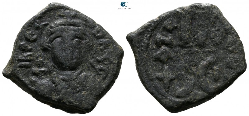 Constans II AD 641-668. Syracuse
Follis Æ

24 mm., 5.39 g.



nearly very...