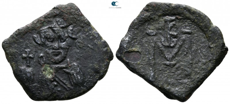 Constans II AD 641-668. Syracuse
Follis Æ

27 mm., 5.10 g.



nearly very...