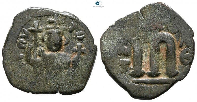 Constans II AD 641-668. Uncertain mint
Follis Æ

20 mm., 2.95 g.



nearl...