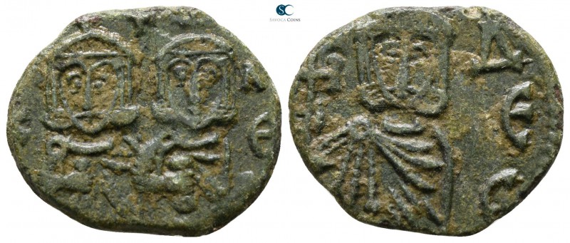 Constantine V Copronymus, with Leo IV and Leo III. AD 741-775. Syracuse
Follis ...
