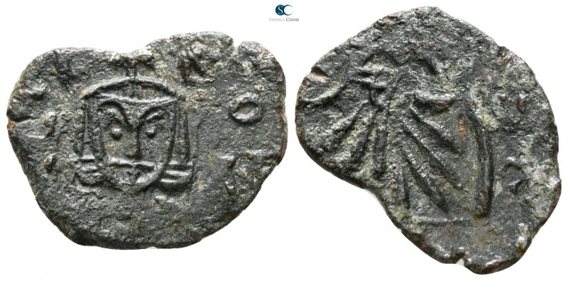 Leo V and Constantine AD 813-820. Syracuse
Follis Æ

19 mm., 1.85 g.



n...