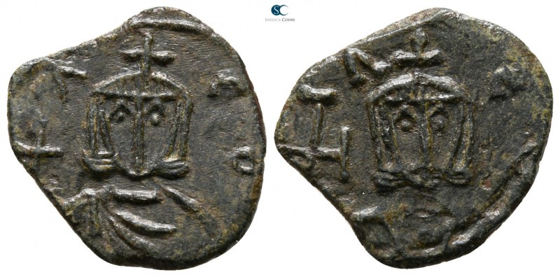 Leo V and Constantine AD 813-820. Syracuse
Follis Æ

18 mm., 1.78 g.



v...