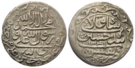 Iranische Schahs. Safawiden. Sultan Husayn (1105 - 1135 H. / 1694 - 1722).

 Abbasi (Silber). 1134 H. Tiflis.
Vs: Shi'itische Shahada.
Rs: Name, J...