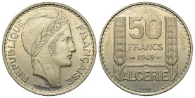 Algerien. Französisches Protektorat.

 50 Franks (Essai, Silber). 1949.
Vs: Kopf rechts.
Rs: Wertzahl.

27 mm

. 8,00 g. 

KM E2; Lecompte 5...