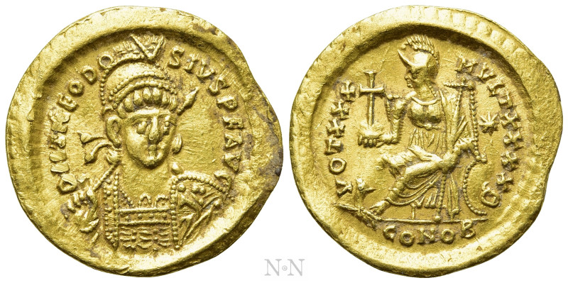 THEODOSIUS II (402-450). GOLD Solidus. Constantinople. 

Obv: D N THEODOSIVS P...