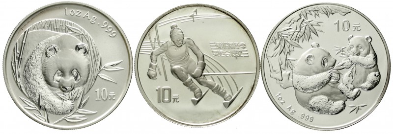China
Volksrepublik, seit 1949
3 Silbermünzen: 10 Yuan 1991 Slalomläufer, 10 Y...