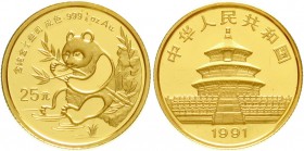 China
Volksrepublik, seit 1949
25 Yuan GOLD 1991. Panda mit Bambuszweig am Gewässer sitzend. 1/4 Unze Feingold. Small Date.
Stempelglanz, winz. Kra...
