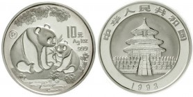 China
Volksrepublik, seit 1949
10 Yuan Panda 1993. Panda mit Jungem an Gewässer. Mit Beizeichen P. Verschweißt mit Zertifikat.
Polierte Platte