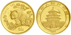 China
Volksrepublik, seit 1949
100 Yuan GOLD 1997. Panda nach links im Wald. 1 Unze Feingold. Small Date, verschweißt.
Stempelglanz, kl. rote Fleck...