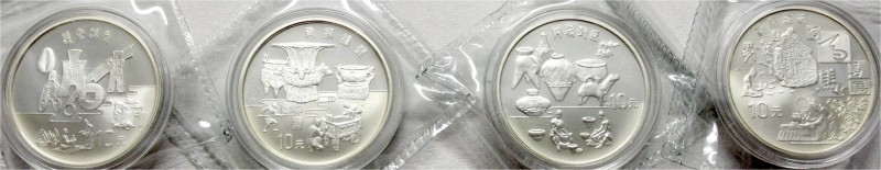 China
Volksrepublik, seit 1949
4 X 10 Yuan Silber (1 Unze) 1997. Kultur des Ge...