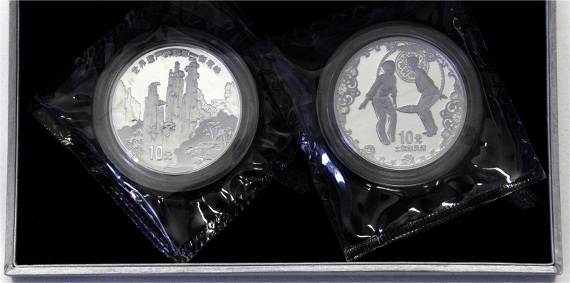 China
Volksrepublik, seit 1949
Set: 2 X 10 Yuan Silber (1 Unze) 2003. UNESCO W...