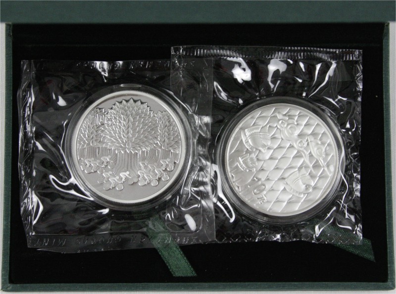 China
Volksrepublik, seit 1949
2 X 10 Yuan Silber (1 Unze) 2003. 22. Nationale...