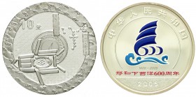 China
Volksrepublik, seit 1949
10 Yuan Silber (Emblem in Farbe) 2005. 600. Jahrestag der Reisen von Zheng He. Ausrüstungsgegenstände. Im Originaletu...