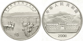 China
Volksrepublik, seit 1949
10 Yuan Silber 2006. Eröffnung der Tibetbahn von Xining nach Lhasa. Eisenbahnzug auf der Brücke über den Yangtse mit ...