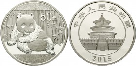 China
Volksrepublik, seit 1949
50 Yuan Panda 5 Unzen Silbermünze 2015. Panda. Im Original-Etui mit Zertifikat und Umverpackung.
Polierte Platte