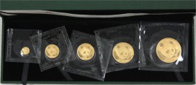 China
Volksrepublik, seit 1949
GOLD Panda Prestige Set (5 Münzen) 2018. Panda. 10 Yuan 1 g. Feingold, 50 Yuan 3 g. Feingold, 100 Yuan 8 g.Feingold, ...