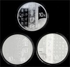 China
Volksrepublik, seit 1949
Set mit 3 X 10 Yuan Silber (je 30 g.) 2018. Seal Script - Kalligraphie Set. In Originalschatulle mit Zertifikaten und...