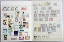 Japan
Briefmarken
Japan: Sammlung im Steckbuch ab den Anfängen bis in die 1990er Jahre, mit besseren Werten, incl. Block 7 und 8 **. **/* und gestem...