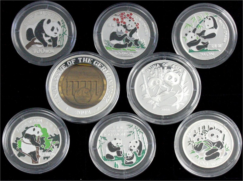 Korea Nord
Lots
8 Silbergedenkmünzen aus 1996 bis 2002. 6 X Pandamotive mit Fa...