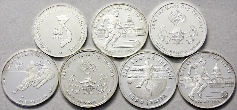 Vietnam
Sozialistische Republik
7 Stück: 6 Silbermünzen aus 1989 bis 2004. All...