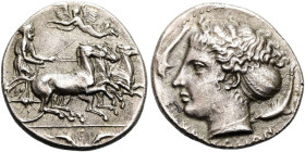SIZILIEN. SYRAKUS. 2. Republik, 466 - 405 v. Chr. Hemidrachme ø 14mm (1.82g). 415 - 405 v. Chr. Vs.: Quadriga n. r., deren Lenker von Nike bekränzt wi...
