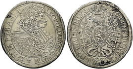HABSBURGER BIS 1866. Leopold I., 1657-1705. Reichstaler (28.08g). 1696 GE, Prag. Geharnischtes und drapiertes Brustbild mit Lorbeerkranz nach rechts /...