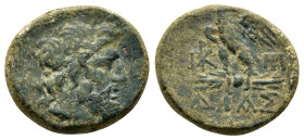 BITHYNIA.Dia.(Circa 85-65 BC).Ae.
Obv : Laureate head of Zeus to right.
Rev : ΔΙΑΣ.
Eagle standing left on thunderbolt, head right; monograms to left ...