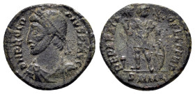 PROCOPIUS (Usurper, 365-366). Ae. Heraclea.
Obv : D N PROCOPIVS P F AVG.
Diademed, draped and cuirassed bust left.
Rev : REPARATIO FEL TEMP / SMHA.
Pr...