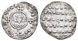 JOHN I TZIMISCES (969-976). Miliaresion. Constantinople.
Obv : + IhSVS XRI-STVS nICA*.
Cross crosslet set on globus above two steps; in central medall...
